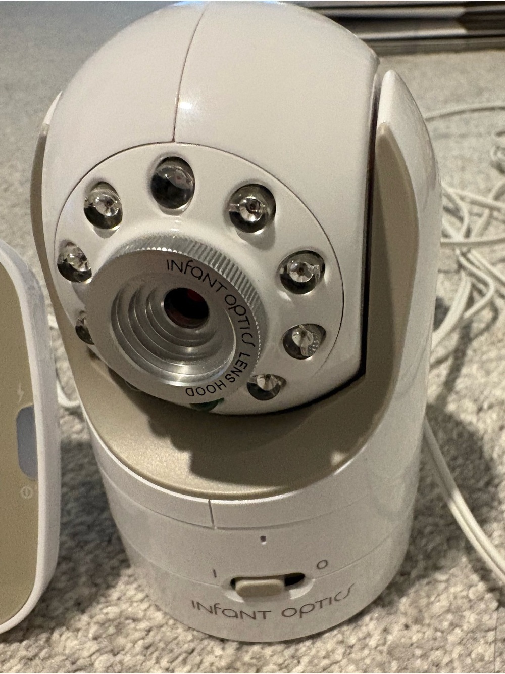 Infant Optics Monitor & Camera - Picture 2 of 6